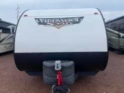 Used 2022 Forest River Wildwood X-Lite 263BHXL available in Souderton, Pennsylvania