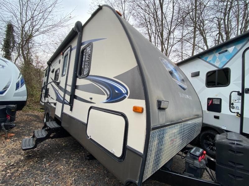 Used 2014 CrossRoads Sunset Trail Super Lite ST240BH available in Souderton, Pennsylvania