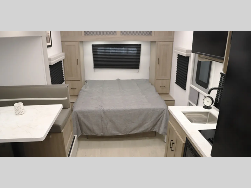 New 2025 Coachmen Freedom Express Select 21SE available in Souderton, Pennsylvania