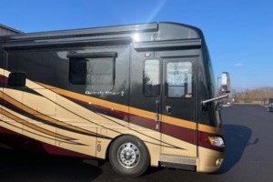 2018 Newmar Dutch Star 4018