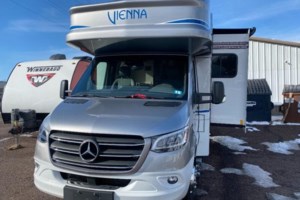 2024 Renegade Vienna 25FWC