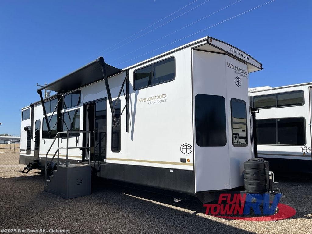 Email now about this 2026 Forest River Wildwood Grand Lodge 42ZEN! New 2026 Forest River Wildwood Grand Lodge 42ZEN available in Cleburne, Texas