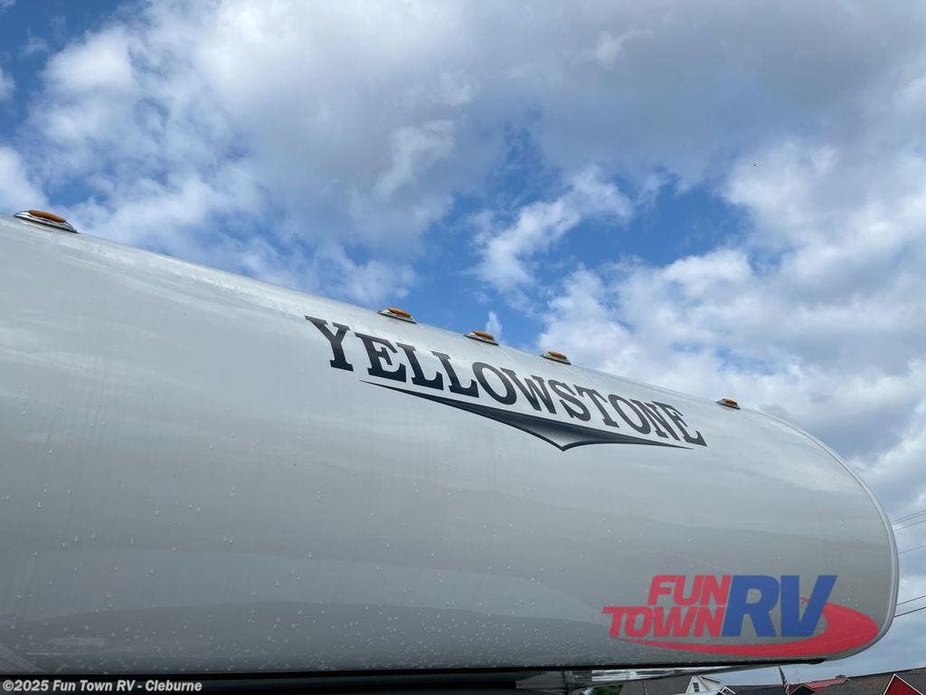 Contact us now about this 2025 Gulf Stream Yellowstone Class C 6280LE! 2025 Yellowstone Class C 6280LE by Gulf Stream from Fun Town RV - Cleburne in Cleburne, Texas