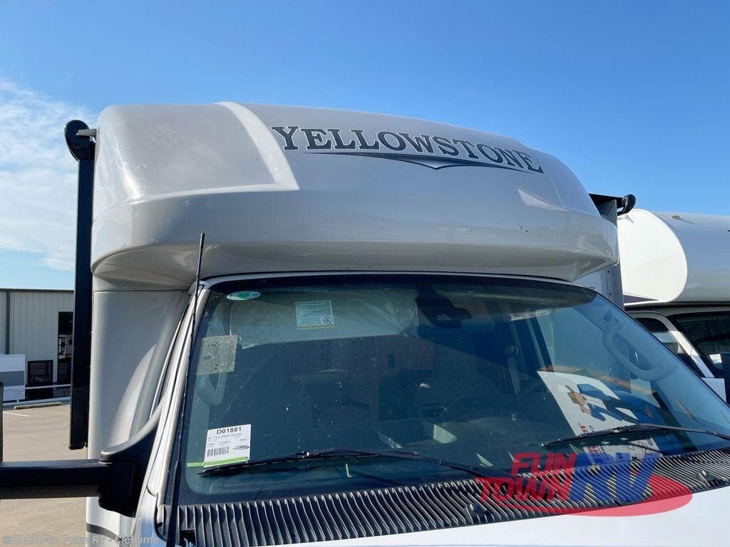 Contact us now about this 2026 Gulf Stream Yellowstone Y5245! 2026 Yellowstone Y5245 by Gulf Stream from Fun Town RV - Cleburne in Cleburne, Texas