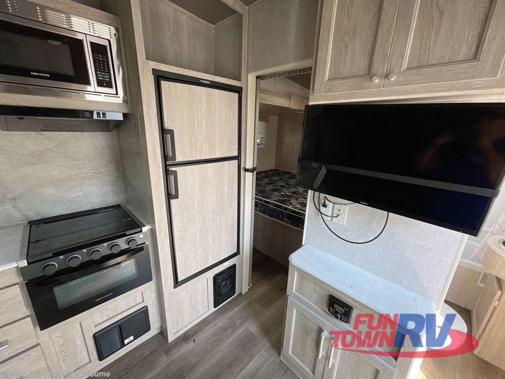 Used 2023 Eclipse Attitude 2414BSG available in Cleburne, Texas