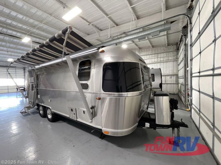 Email now about this 2023 Airstream Globetrotter 25FB! Used 2023 Airstream Globetrotter 25FB available in Cleburne, Texas