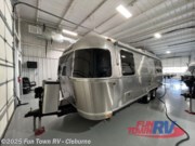 Contact us now about this 2023 Airstream Globetrotter 25FB! 2023 Globetrotter 25FB by Airstream from Fun Town RV - Cleburne in Cleburne, Texas