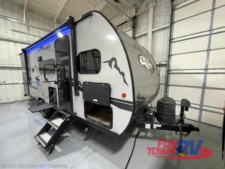 Email now about this 2024 Forest River Cherokee Wolf Pup Black Label 17JWBL! Used 2024 Forest River Cherokee Wolf Pup Black Label 17JWBL available in Cleburne, Texas