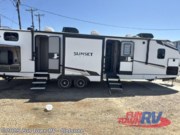 Contact us now about this 2023 CrossRoads Sunset Trail 331BH! 2023 Sunset Trail 331BH by CrossRoads from Fun Town RV - Cleburne in Cleburne, Texas