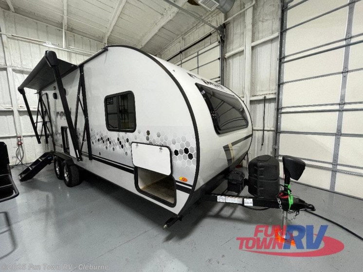 Email now about this 2022 Forest River R Pod 202! Used 2022 Forest River R Pod 202 available in Cleburne, Texas