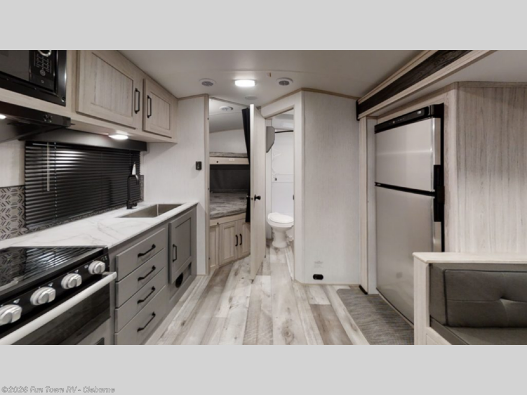 Contact us now about this 2022 Heartland Sundance Ultra Lite 265BH! 2022 Sundance Ultra Lite 265BH by Heartland from Fun Town RV - Cleburne in Cleburne, Texas