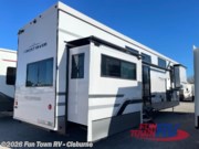 Used 2025 Forest River Wildwood Heritage Glen ROOST43 available in Cleburne, Texas