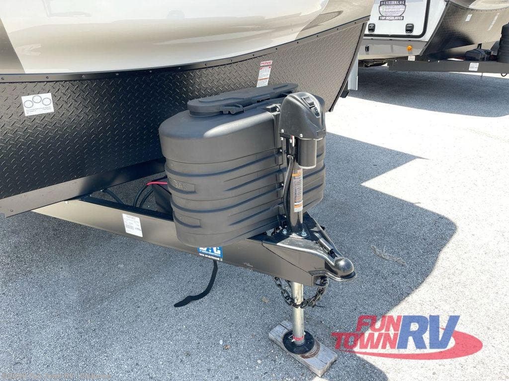 Contact us now about this 2026 Forest River Wildwood Heritage Glen 261FKRB! 2026 Wildwood Heritage Glen 261FKRB by Forest River from Fun Town RV - Cleburne in Cleburne, Texas