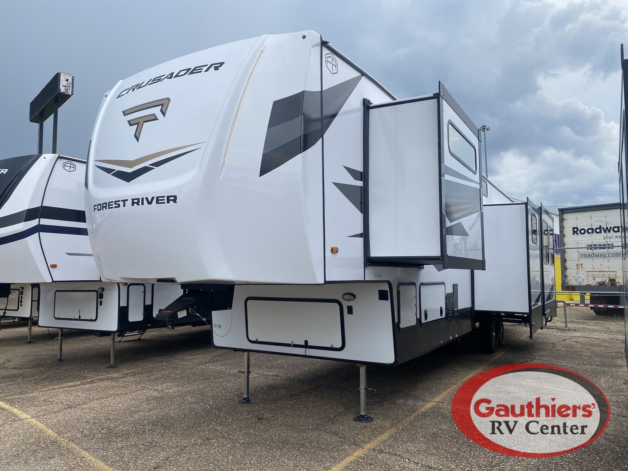 Contact us now about this 2026 Prime Time Crusader BONUS38! 2026 Crusader BONUS38 by Prime Time from Gauthiers' RV Center in Scott, Louisiana
