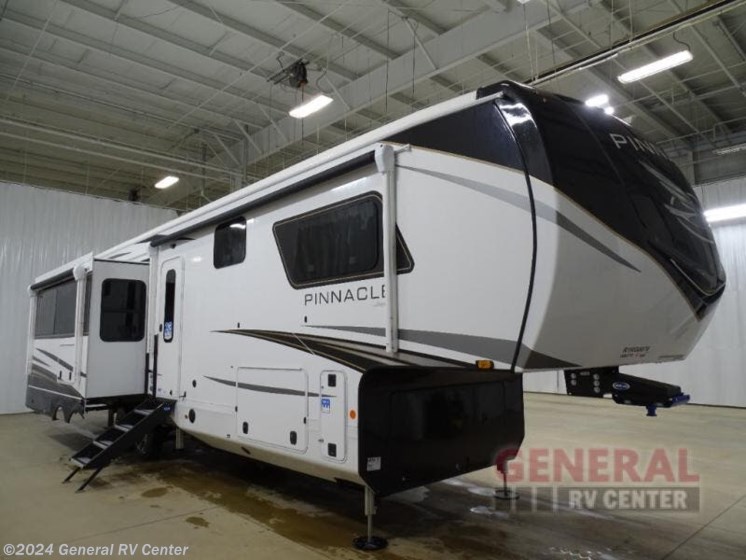 New 2024 Jayco Pinnacle 36KPTS available in Brownstown Township, Michigan