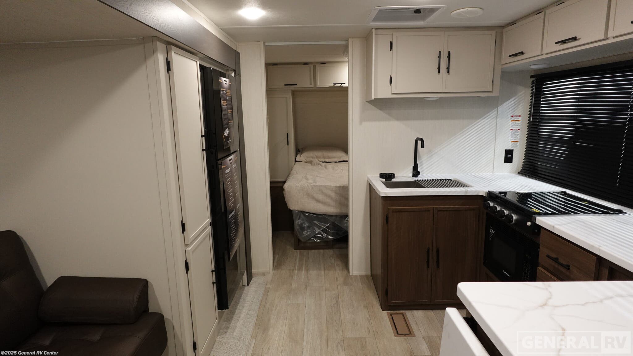 New 2026 Prime Time Avenger 25MKO available in Brownstown Township, Michigan