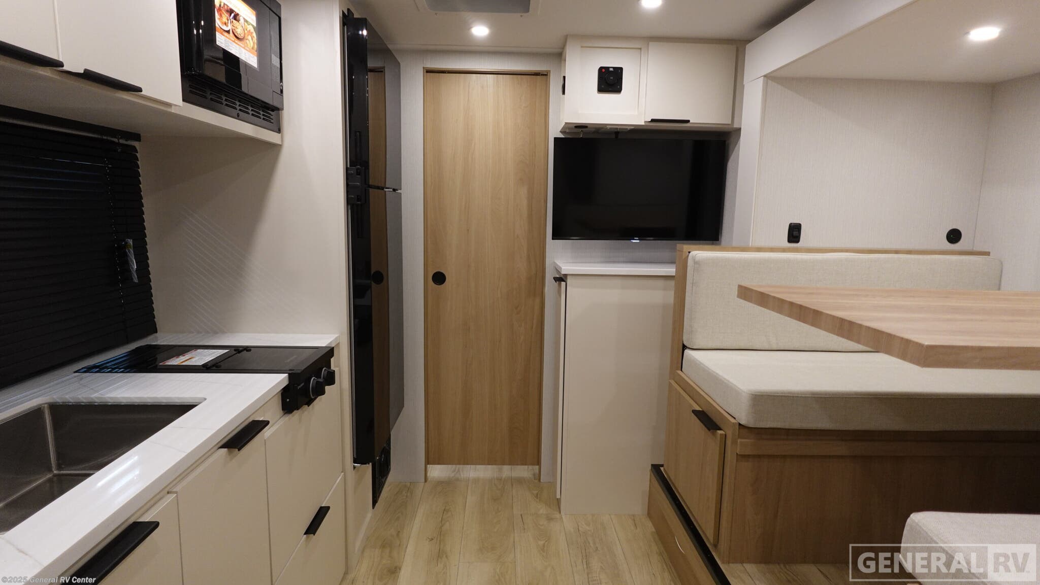 Call now about this 2026 Winnebago Micro Minnie 2108DS! 2026 Winnebago Micro Minnie 2108DS - New Travel Trailer For Sale by General RV Center in Brownstown Township, Michigan