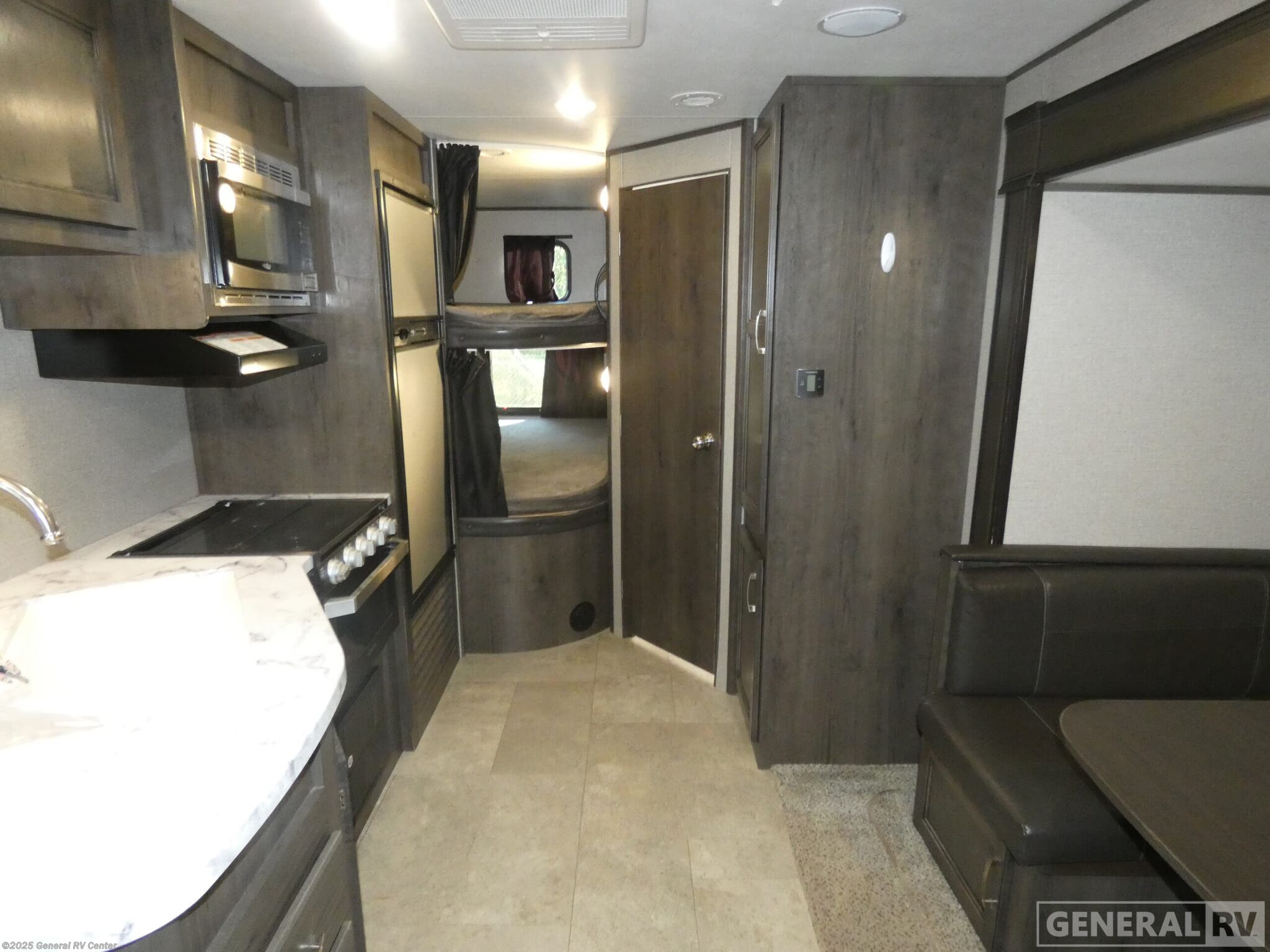 Call now about this 2020 Jayco Jay Flight SLX 8 242BHS! 2020 Jayco Jay Flight SLX 8 242BHS - Used Travel Trailer For Sale by General RV Center in Brownstown Township, Michigan