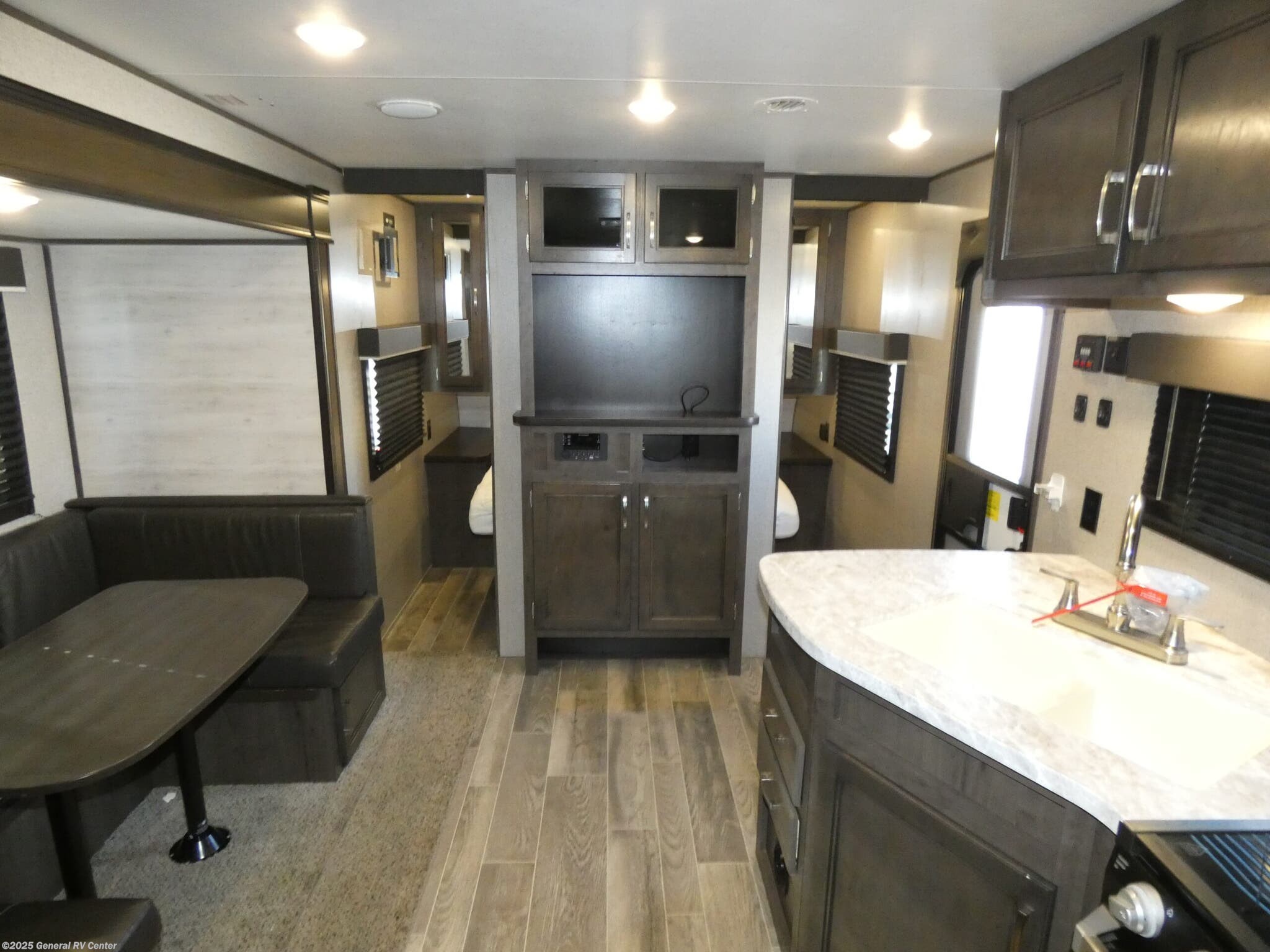 Used 2021 Jayco Jay Flight SLX 242BHS available in Brownstown Township, Michigan