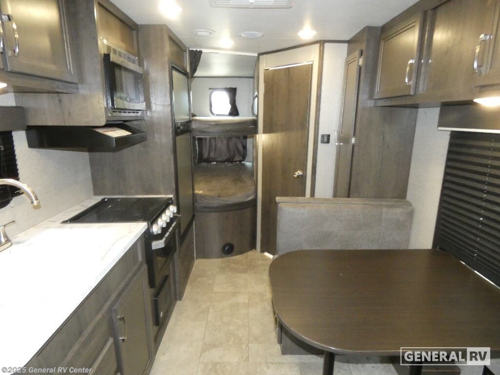 Call now about this 2020 Jayco Jay Flight SLX 8 224BH! 2020 Jayco Jay Flight SLX 8 224BH - Used Travel Trailer For Sale by General RV Center in Brownstown Township, Michigan