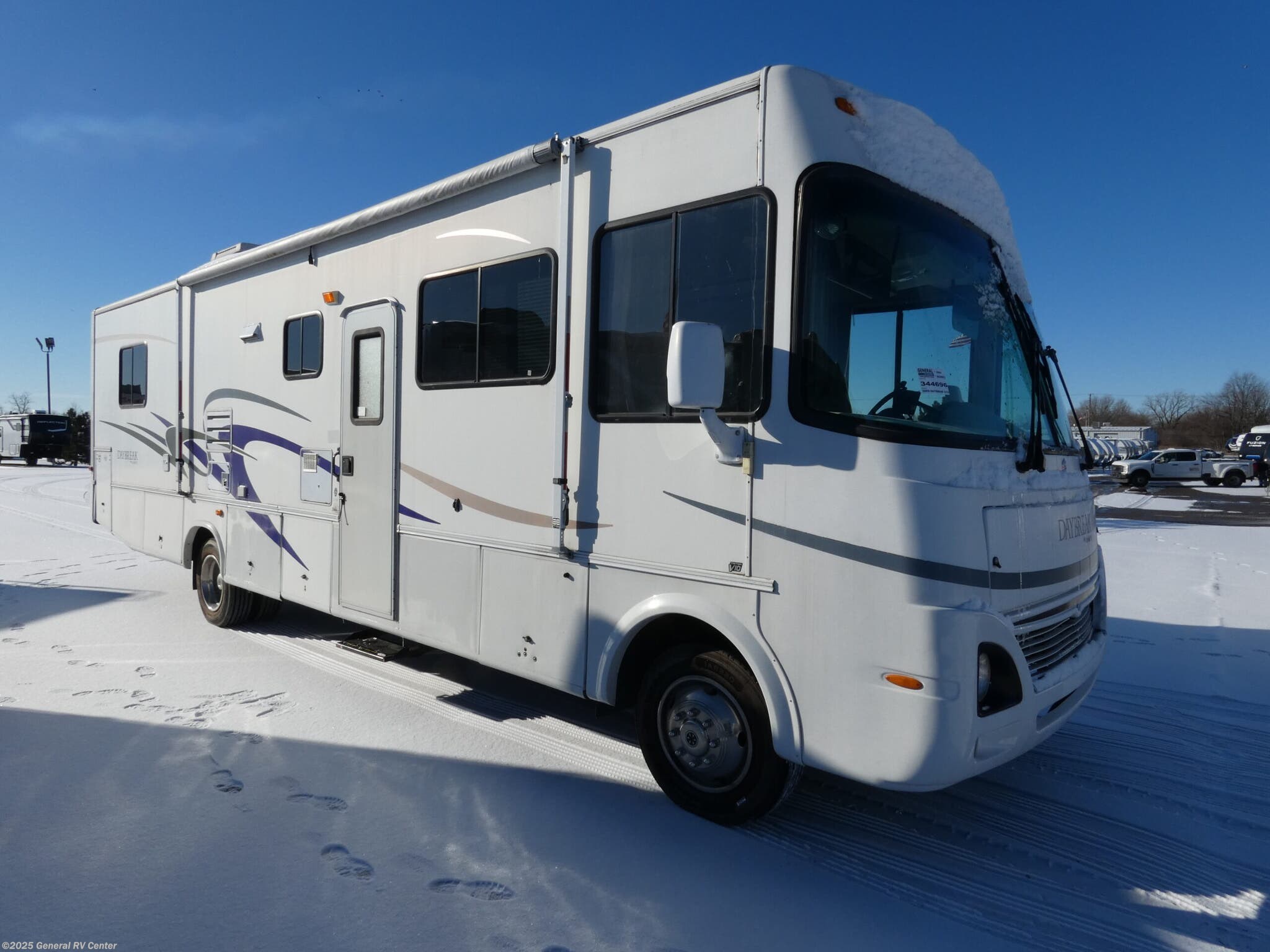 Email now about this 2004 Thor Motor Coach Daybreak 3270! Used 2004 Thor Motor Coach Daybreak 3270 available in Brownstown Township, Michigan