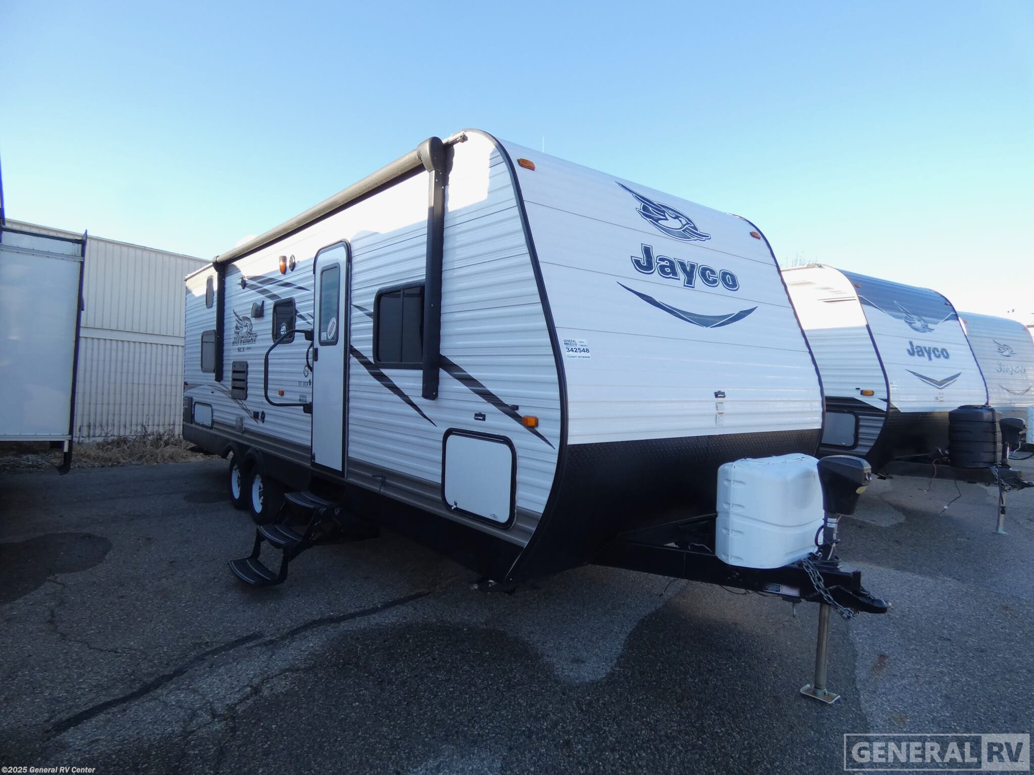 Email now about this 2016 Jayco Flight SLX 267BHSW! Used 2016 Jayco Flight SLX 267BHSW available in Mount Clemens, Michigan