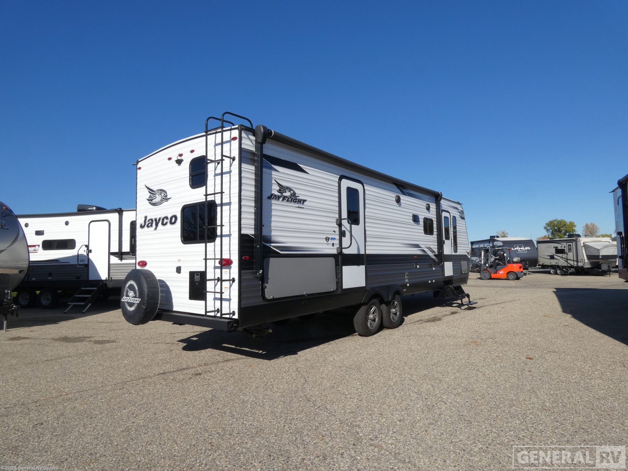 Contact us now about this 2022 Jayco Jay Flight 28BHS! 2022 Jay Flight 28BHS by Jayco from General RV Center in Mount Clemens, Michigan