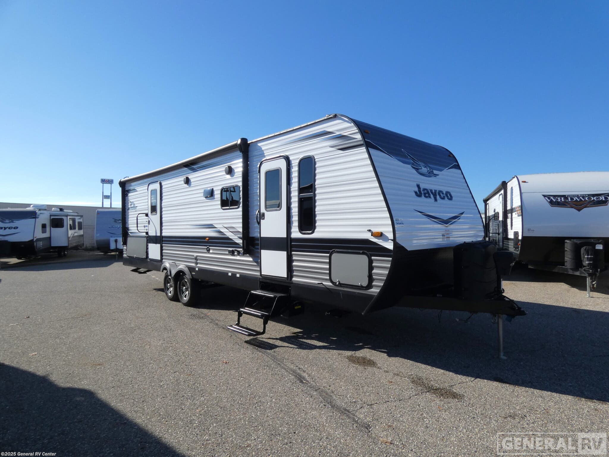 Email now about this 2022 Jayco Jay Flight 28BHS! Used 2022 Jayco Jay Flight 28BHS available in Mount Clemens, Michigan