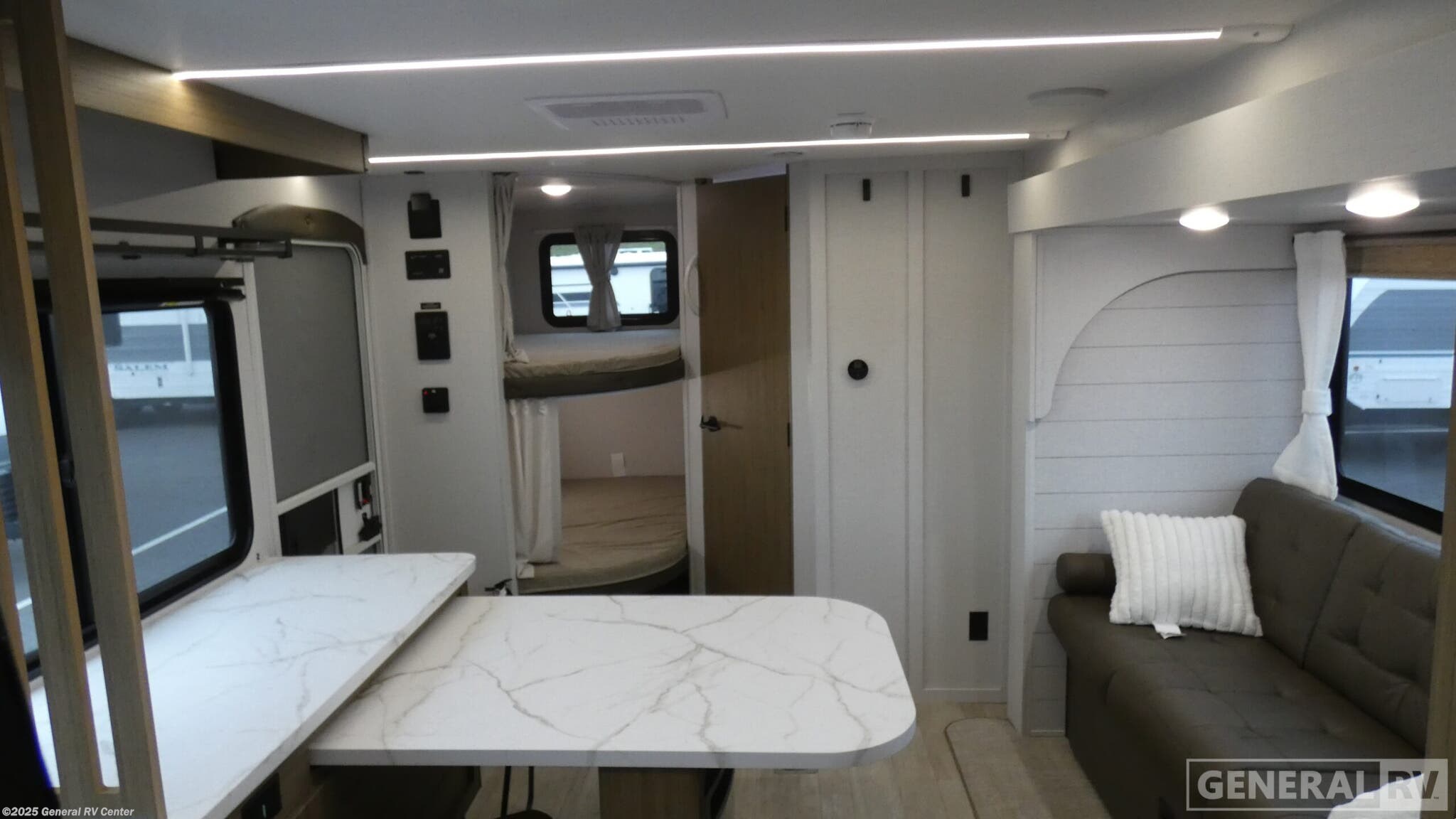 Call now about this 2026 Forest River Salem 260ICE! 2026 Forest River Salem 260ICE - New Travel Trailer For Sale by General RV Center in Elizabethtown, Pennsylvania