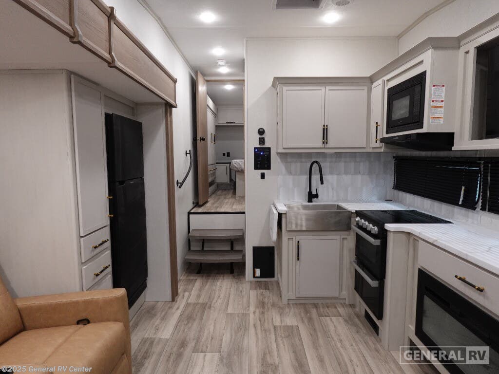 New 2025 Dutchmen Astoria 250RD available in Elizabethtown, Pennsylvania