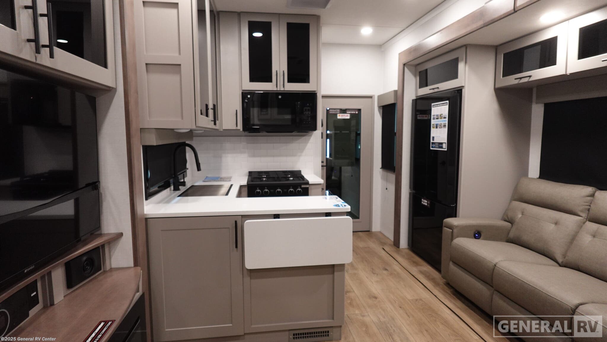 Call now about this 2026 Alliance RV Valor 40V13! 2026 Alliance RV Valor 40V13 - New Fifth Wheel For Sale by General RV Center in Elizabethtown, Pennsylvania