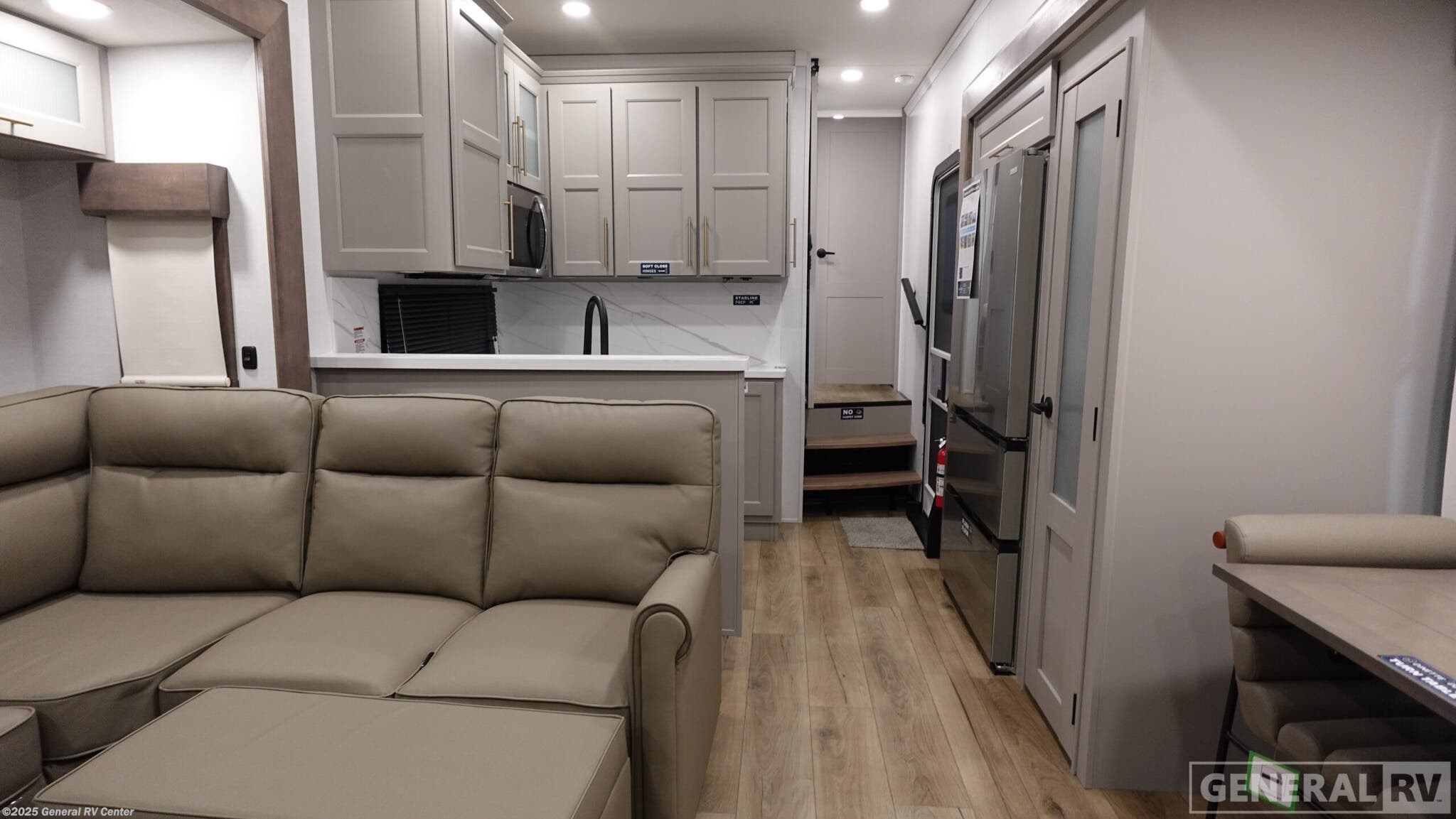 New 2026 Alliance RV Paradigm 395DS available in Elizabethtown, Pennsylvania