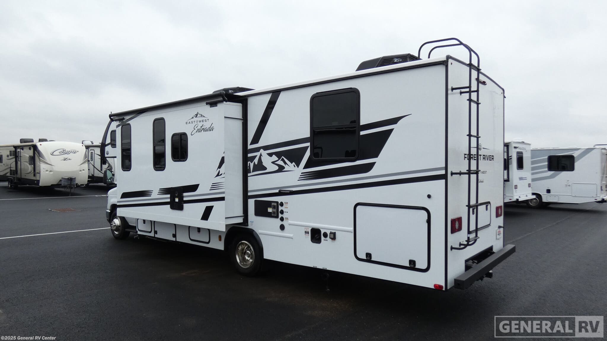 Contact us now about this 2026 East to West Entrada 2800S! 2026 Entrada 2800S by East to West from General RV Center in Elizabethtown, Pennsylvania