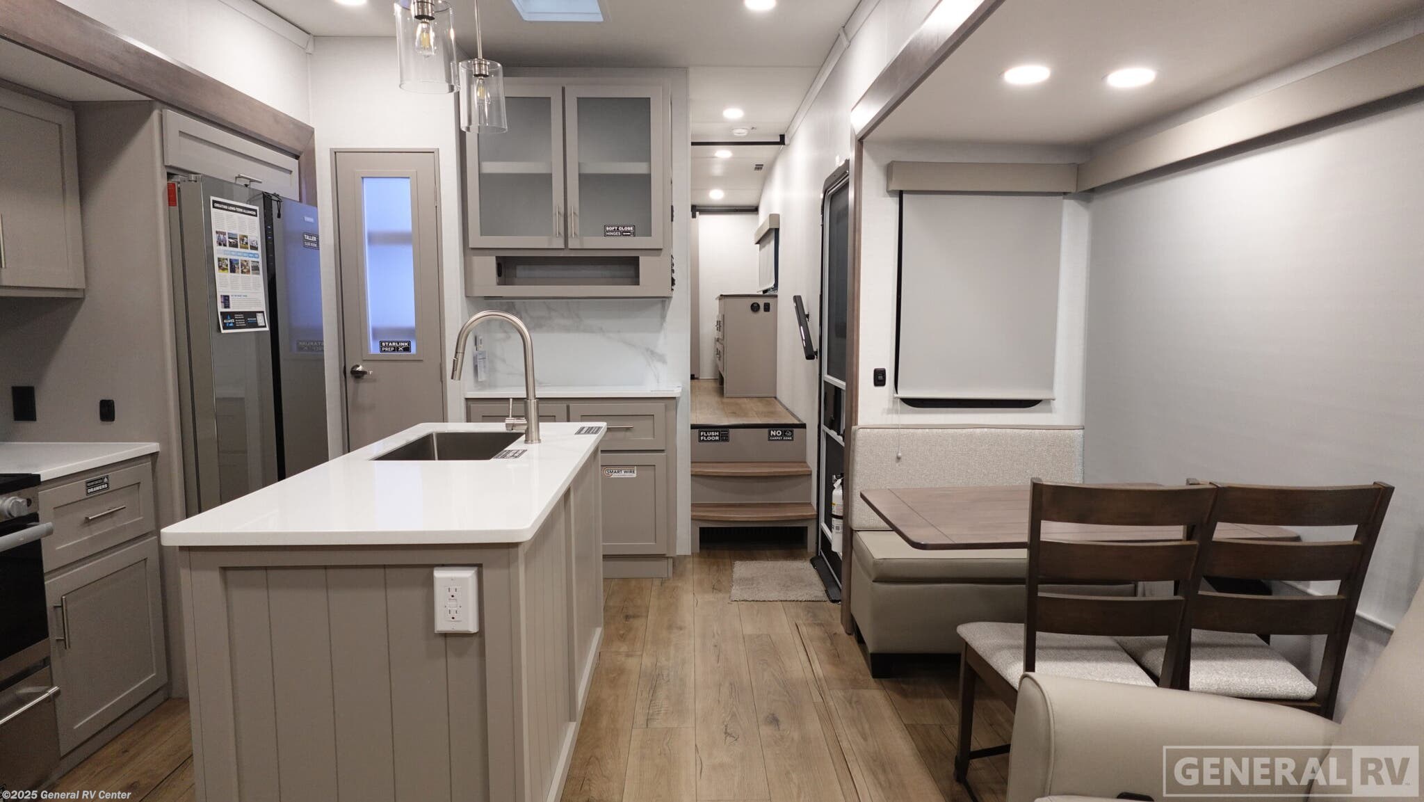 New 2026 Alliance RV Avenue 32RLS available in Elizabethtown, Pennsylvania