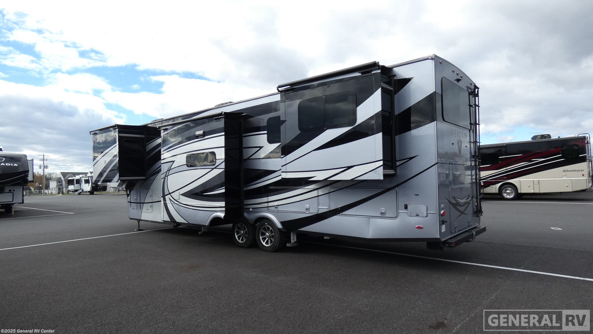 Contact us now about this 2022 Vanleigh Beacon 42RDB! 2022 Beacon 42RDB by Vanleigh from General RV Center in Elizabethtown, Pennsylvania