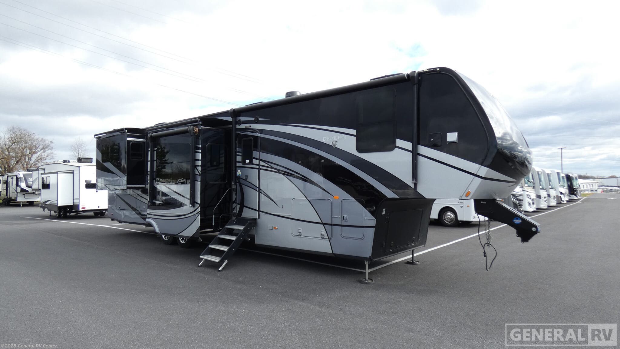 Email now about this 2022 Vanleigh Beacon 42RDB! Used 2022 Vanleigh Beacon 42RDB available in Elizabethtown, Pennsylvania