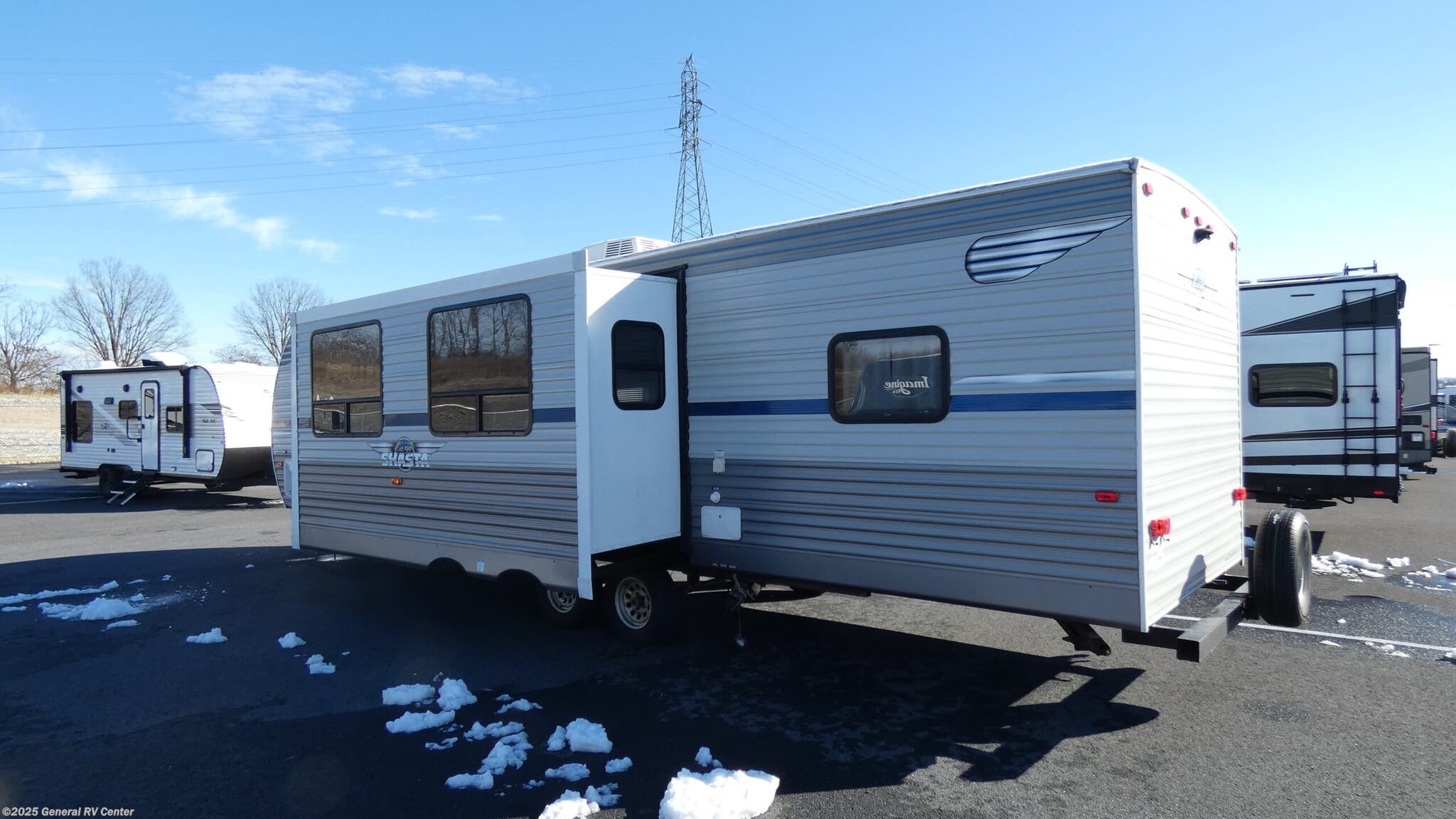 Contact us now about this 2021 Shasta Shasta 30QB! 2021 Shasta 30QB by Shasta from General RV Center in Elizabethtown, Pennsylvania