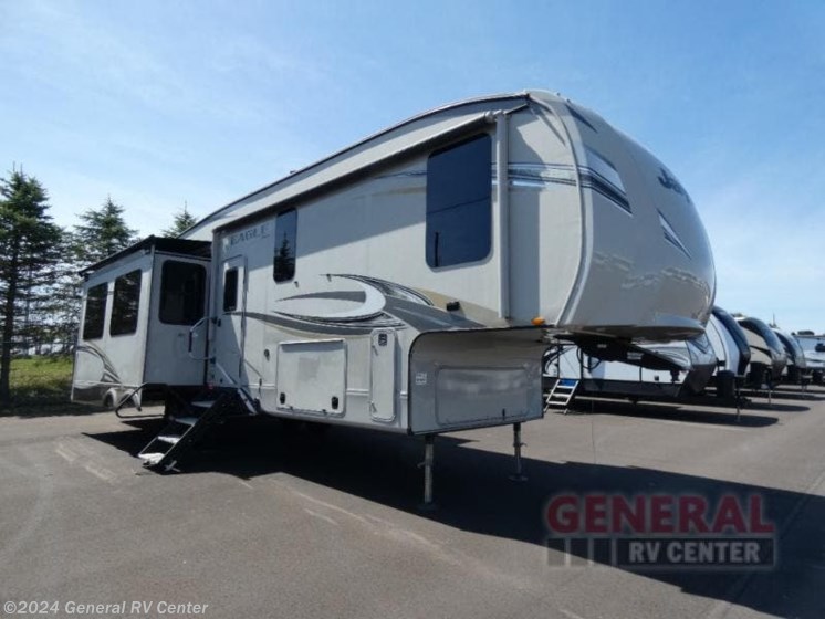 Used 2018 Jayco Eagle 321RSTS available in Wayland, Michigan
