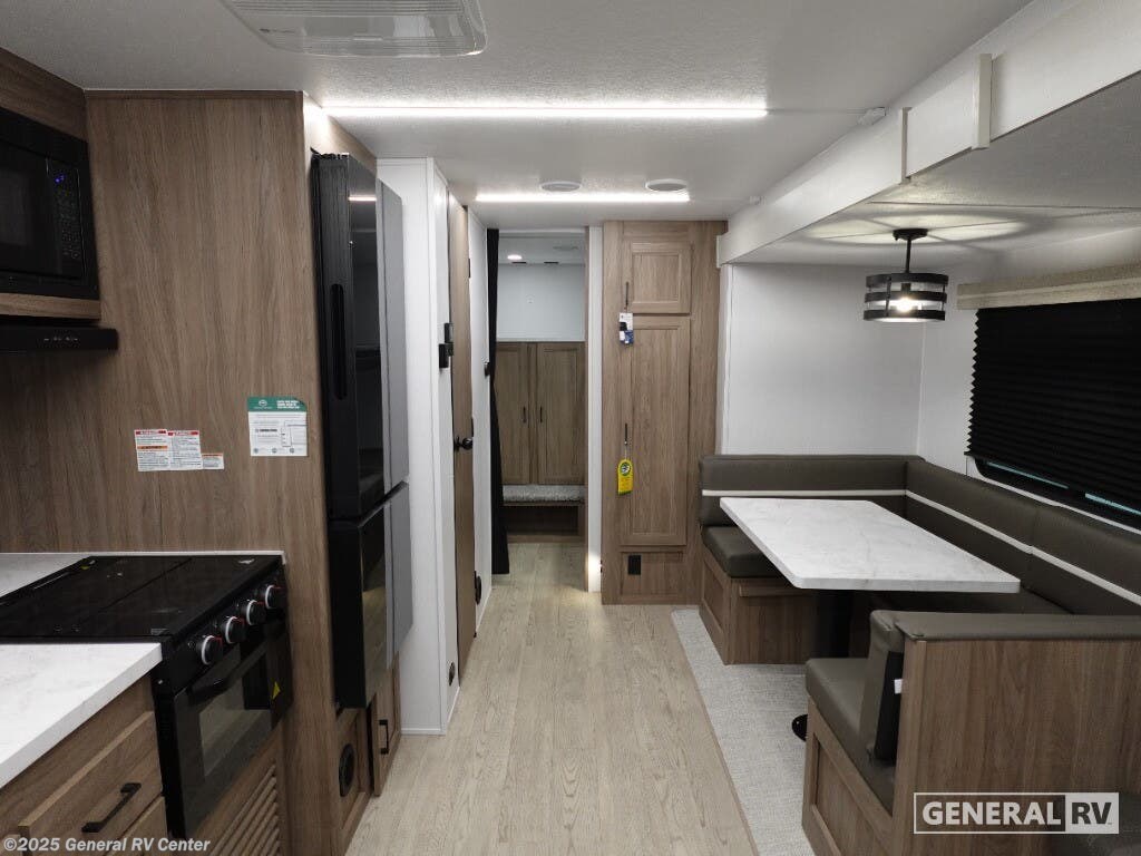 Call now about this 2026 Coachmen Freedom EXPRS 29SE! 2026 Coachmen Freedom EXPRS 29SE - New Travel Trailer For Sale by General RV Center in Wayland, Michigan