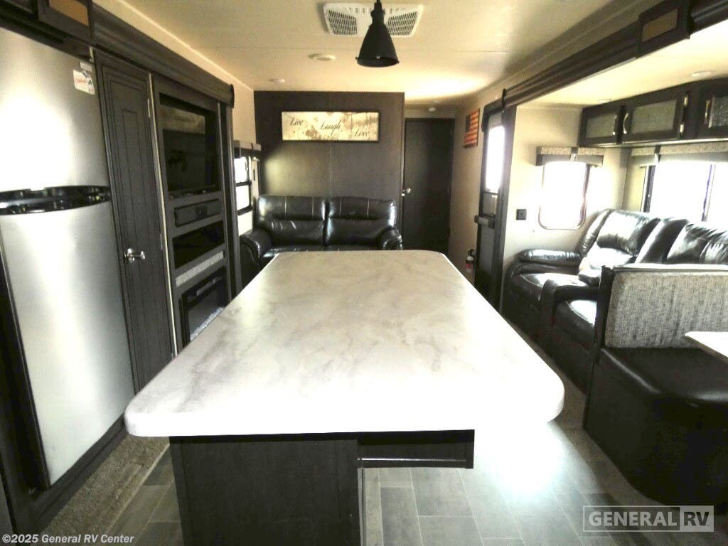 Used 2019 Palomino Puma 31RKSS-2SLD available in Wayland, Michigan