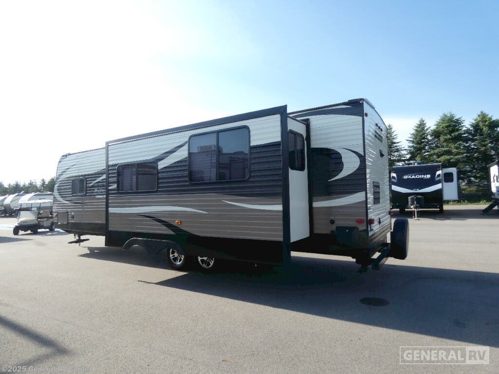 Used 2016 Prime Time Avenger 28RKS-1SL available in Wayland, Michigan