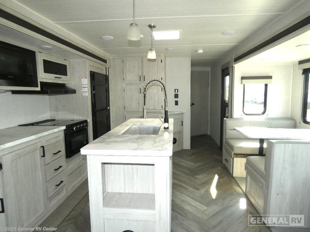 Used 2023 East to West Della Terra 292MK-2SL available in Wayland, Michigan