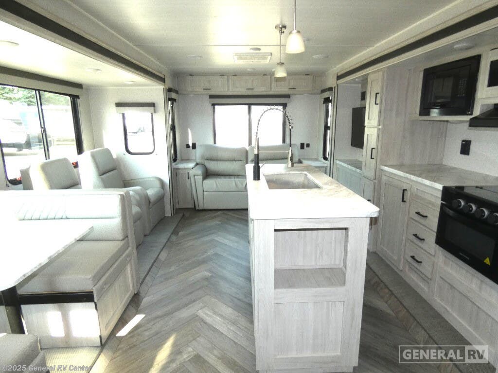Call now about this 2023 East to West Della Terra 292MK-2SL! 2023 East to West Della Terra 292MK-2SL - Used Travel Trailer For Sale by General RV Center in Wayland, Michigan