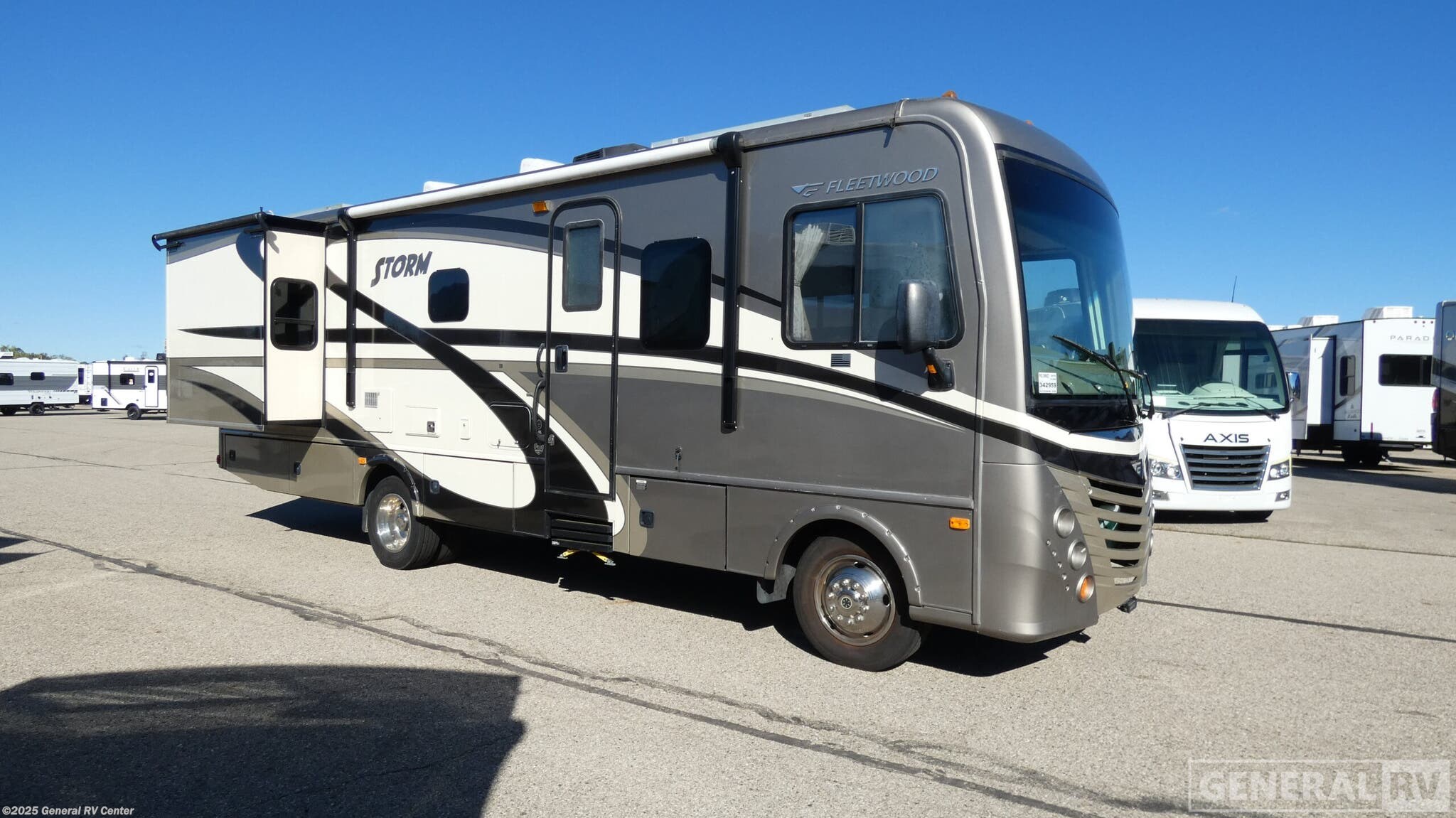 Email now about this 2016 Fleetwood Storm 30L! Used 2016 Fleetwood Storm 30L available in Wayland, Michigan