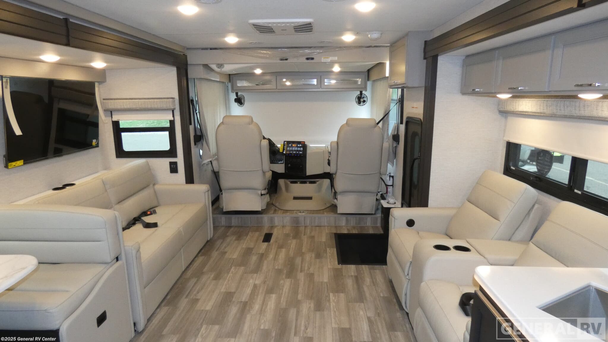 New 2026 Thor Motor Coach Luminate CC35 available in Wayland, Michigan