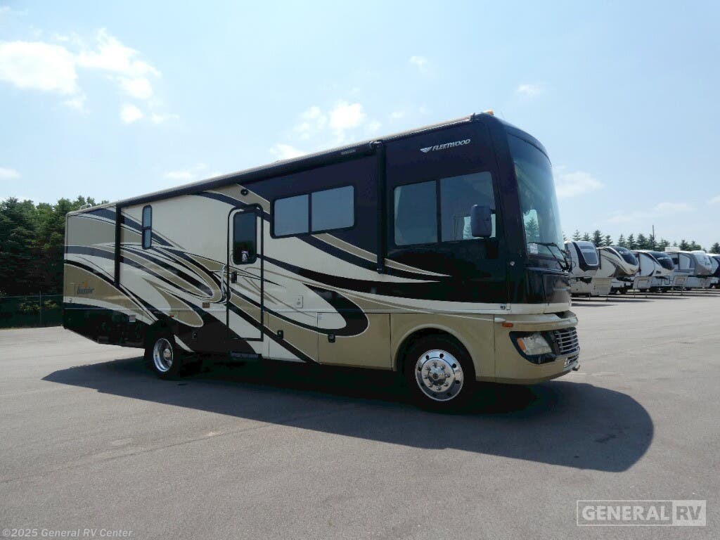 Email now about this 2010 Fleetwood Bounder Classic 33U-1SLD! Used 2010 Fleetwood Bounder Classic 33U-1SLD available in Wayland, Michigan