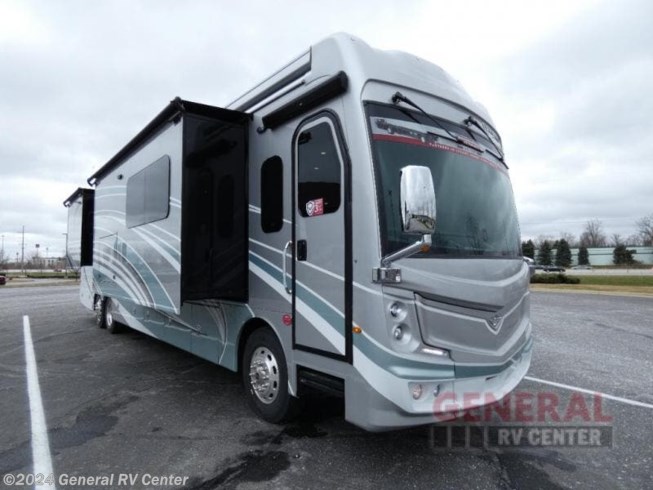 New 2024 Fleetwood Discovery LXE 44S available in Wixom, Michigan