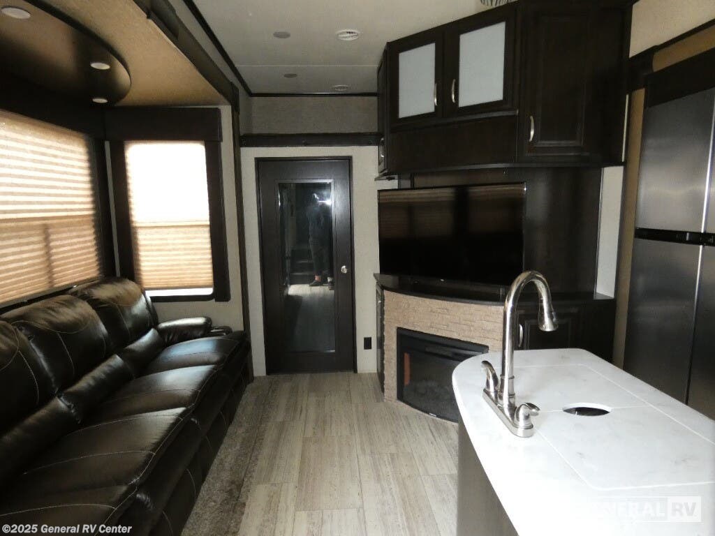 Contact us now about this 2017 Grand Design Momentum 350M-3SLD! 2017 Momentum 350M-3SLD by Grand Design from General RV Center in Wixom, Michigan