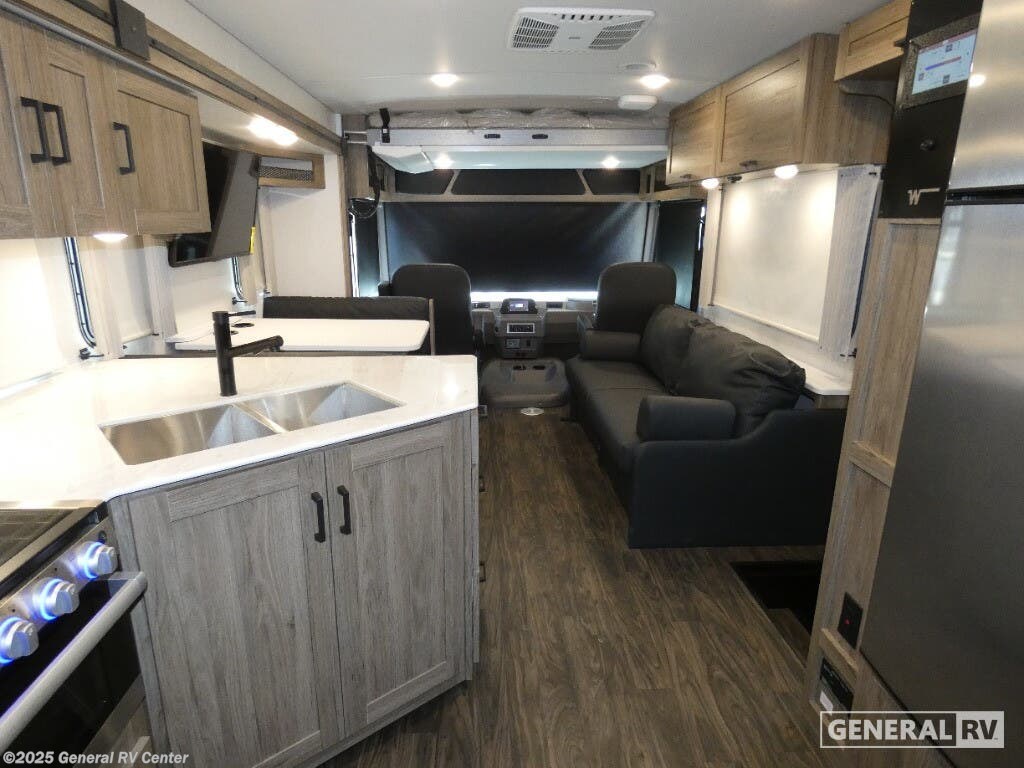 New 2025 Winnebago Vista 31B available in Wixom, Michigan