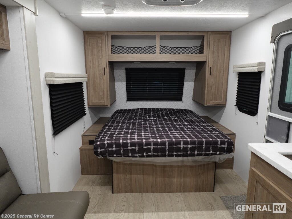 New 2026 Coachmen Freedom EXPRS 18SE available in Wixom, Michigan
